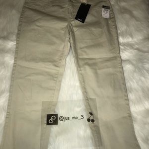 Rue 21 Khaki Jegging Capris Women Size 9 🆕 beige